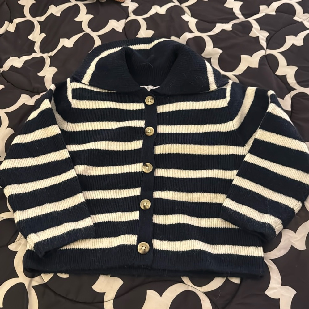 Zara child’s sweater stripped